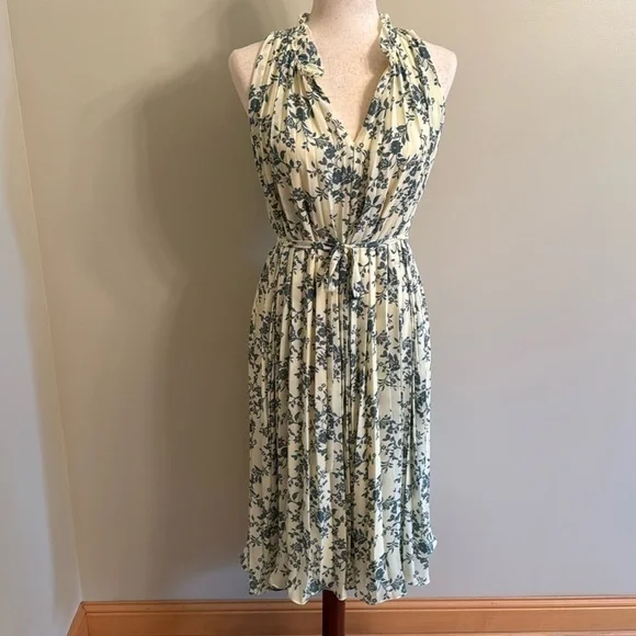 LOFT Light Yellow and Blue Floral Pleated Dress in XS/S - Picture 2 of 11